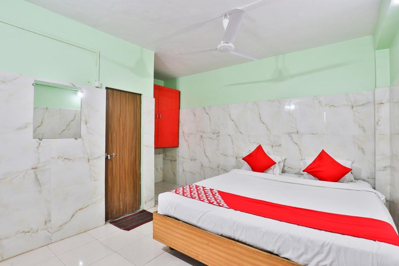 Oyo 24833 Hotel Silver Daman Exterior photo