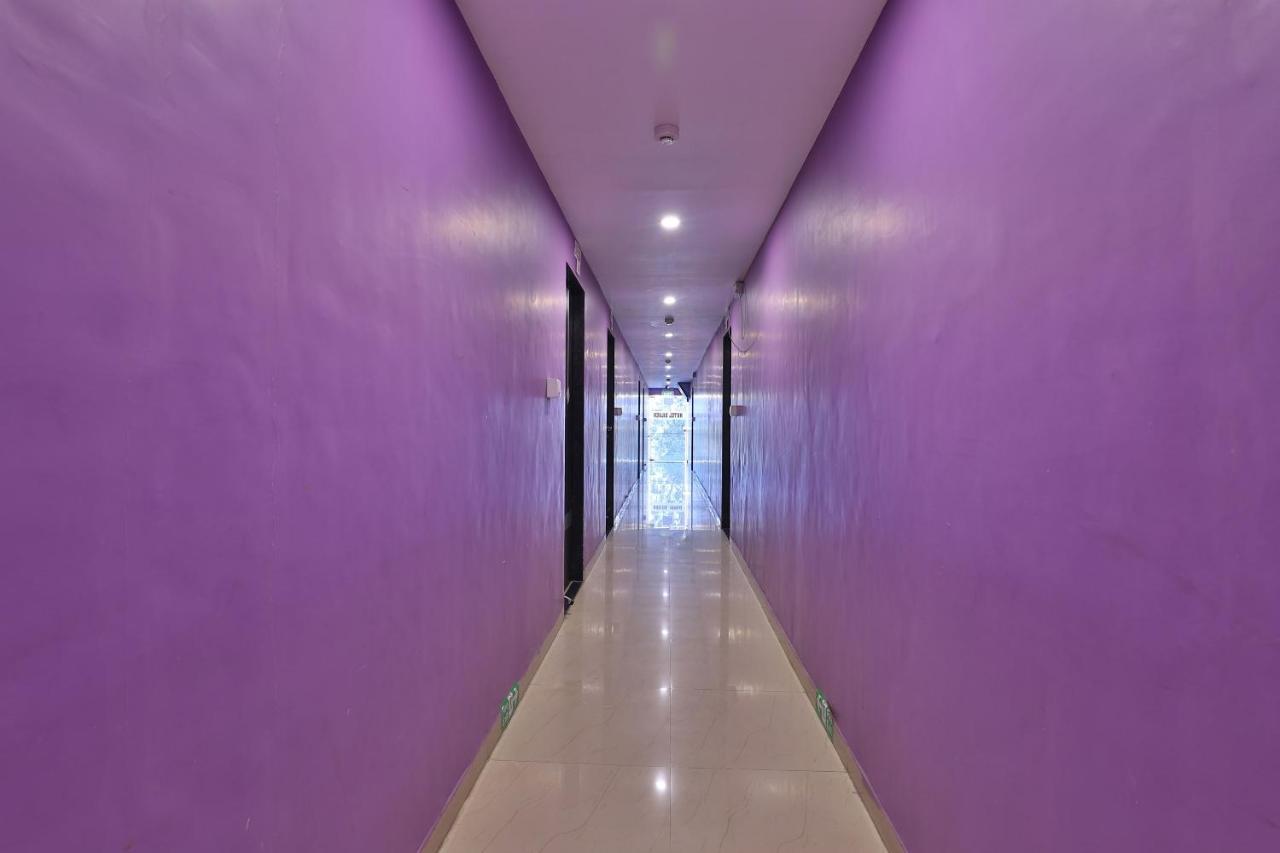 Oyo 24833 Hotel Silver Daman Exterior photo
